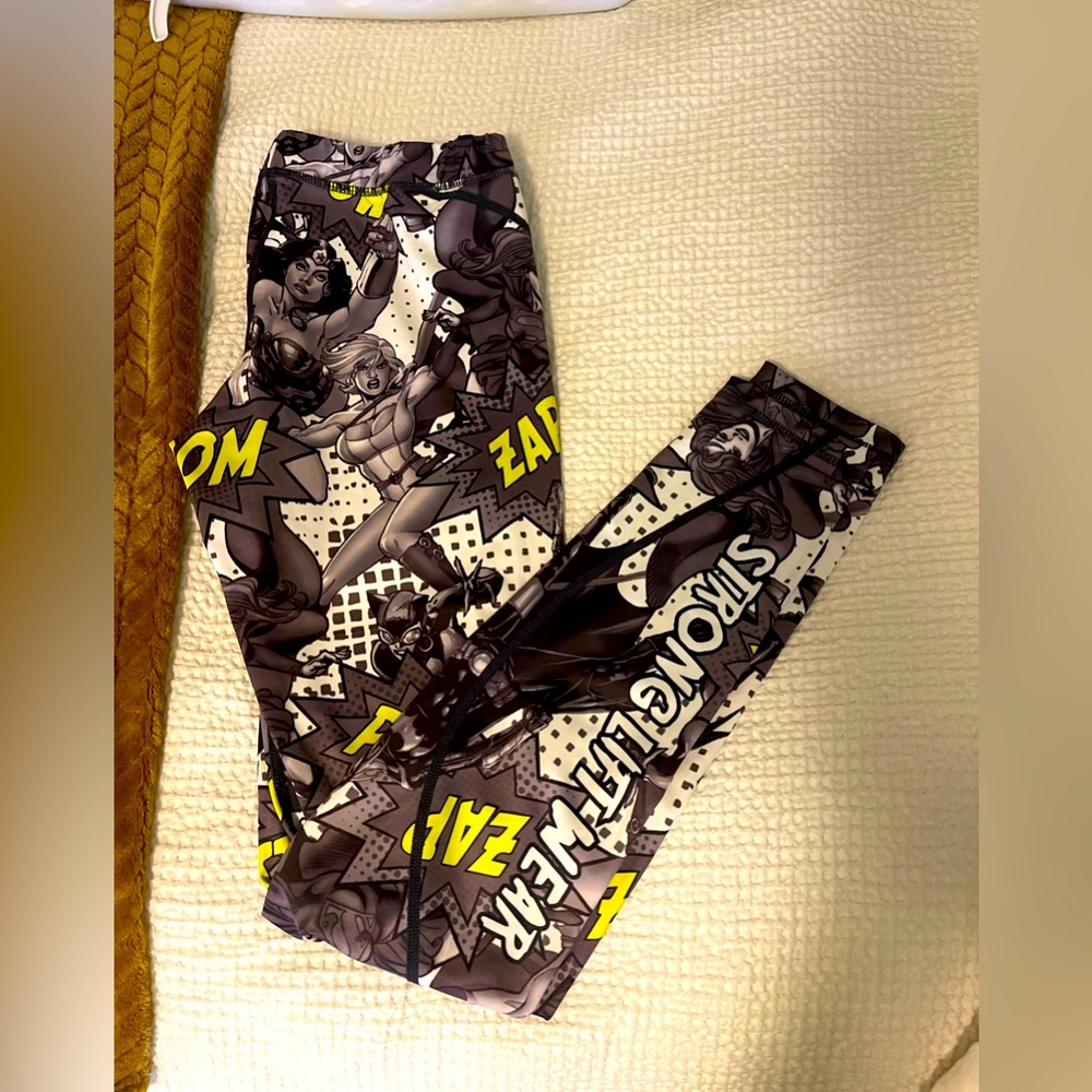 Strong Liftwear Compression yoga pants - comic print